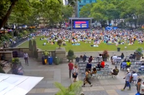 Bryant Park. New Yorker Webcams online