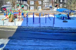 Mikrobezirk Dubitel. Spielplatz. Winkel 2. Mozhga-Webcams online