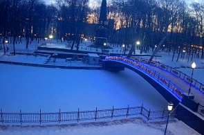 Lopatinsky-Garten. Denkmal für die Verteidiger. Winkel 2. Smolensk-Webcams online