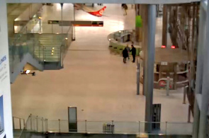 Flughafen Köln / Bonn. Foyer des Terminals 2. Kölner Webcam online